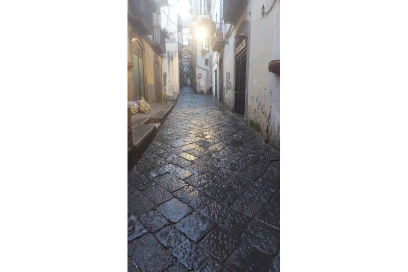 LAVAGGIO STRADE, IN AZIONE NEL CENTRO STORICO